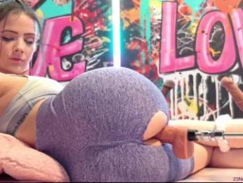 vanessa_love webcam chaturbate model stream image