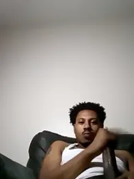 Yungandhungd webcam model stream image