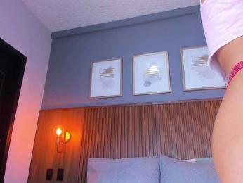 LumnyGlams webcam model stream image