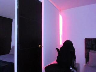 Darius Ions webcam model stream image