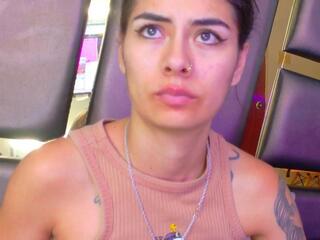 Nicole Esposito webcam model stream image