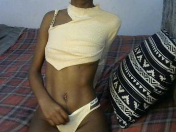 LittleMisscharming webcam bongacams model stream image