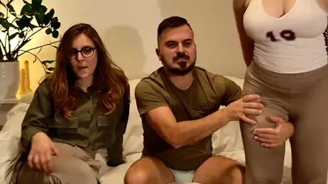 Tinas5 webcam model stream image