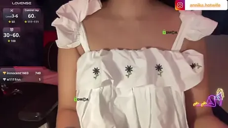 CharmingTania webcam model stream image