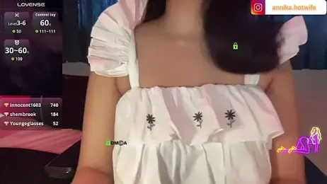 CharmingTania webcam model stream image