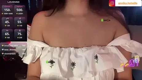 CharmingTania webcam model stream image