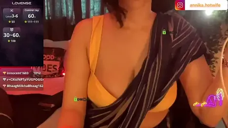 CharmingTania webcam model stream image