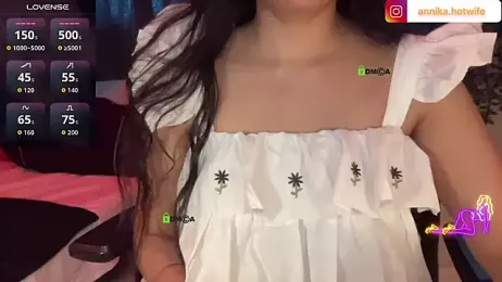 CharmingTania webcam model stream image