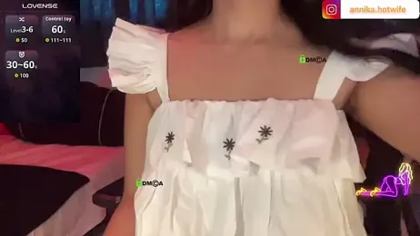 CharmingTania webcam model stream image