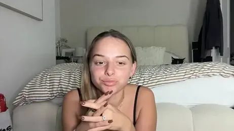 KayleeBella webcam model stream image