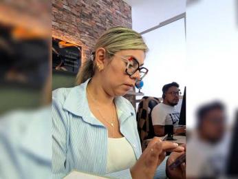 Cata-office1 webcam model stream image