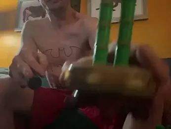 trash4cash webcam model stream image