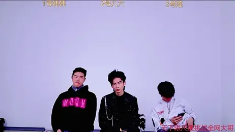 QYBOYS_002 webcam model stream image