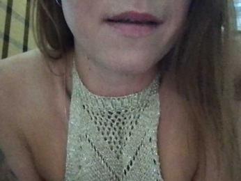 MaggieModest webcam model stream image