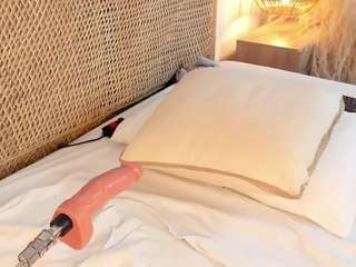 cloe-25 webcam model stream image