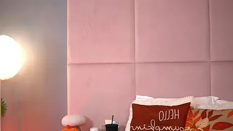 AlmaLuv webcam model stream image