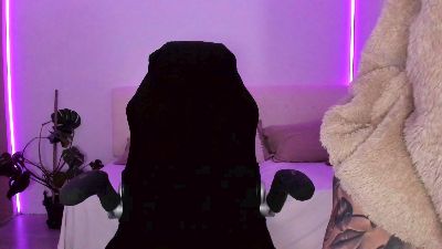 LindaWhite_ webcam model stream image