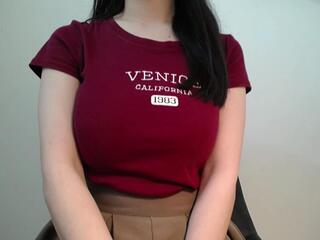 Emilia Young webcam model stream image