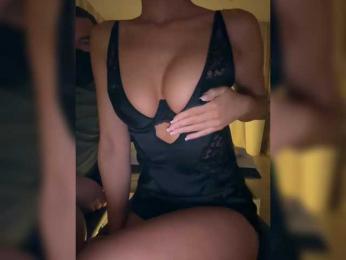 Two-loves1 webcam model stream image