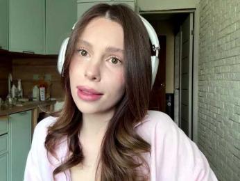 SweeteFox webcam bongacams model stream image