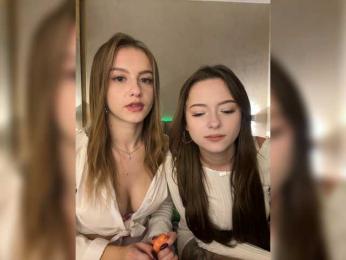 -LoVelOve- webcam model stream image