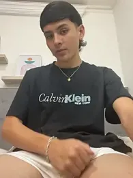 Andrew_restrepoo webcam stripchat model stream image