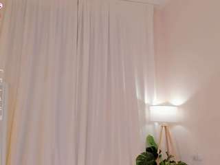 mintlackey webcam model stream image