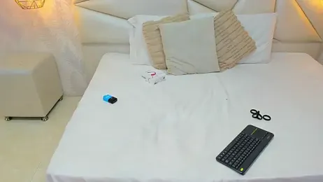 laurettedela_rouse webcam stripchat model stream image