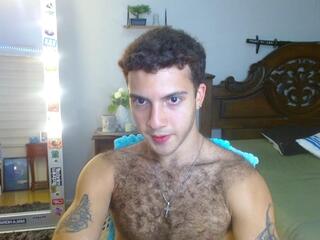 Zack Buttoon webcam model stream image