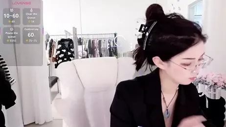 yangyang-777 webcam stripchat model stream image