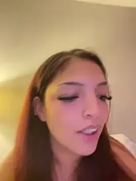 maj0lie webcam model stream image