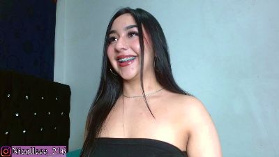 Nicolle_2 webcam model stream image