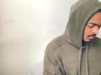 trillahung webcam model stream image