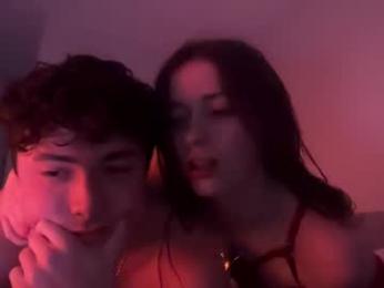 fellowyellow420 webcam model stream image