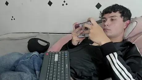 crushnier1 webcam model stream image