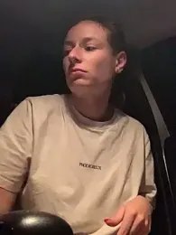 GoldenPussy1329 webcam model stream image