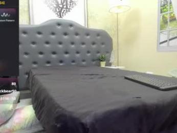 crissh_1 webcam model stream image