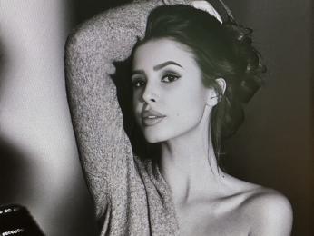 CoryGlam webcam model stream image