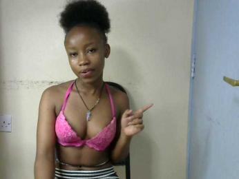 AuroraBarbie webcam bongacams model stream image