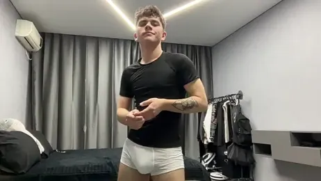 MaxWoolf webcam stripchat model stream image