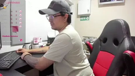 DaviidEvans_ webcam model stream image