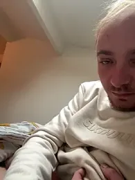 Crevette311 webcam model stream image