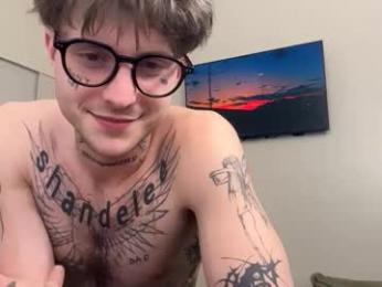 prettyboyszn webcam model stream image