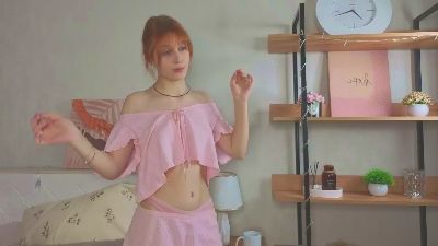 NamOvens webcam model stream image