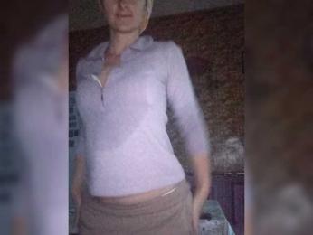 Erine9900 webcam model stream image