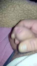 Aple82 webcam model stream image