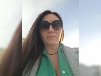 DIVORA webcam bongacams model stream image