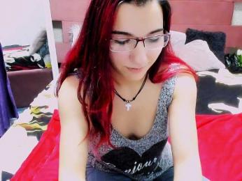 Sarahlunaxx webcam model stream image