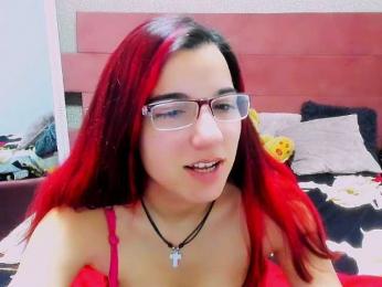 Sarahlunaxx webcam model stream image