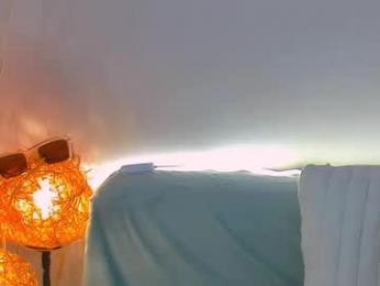 madis0n_crystal webcam model stream image